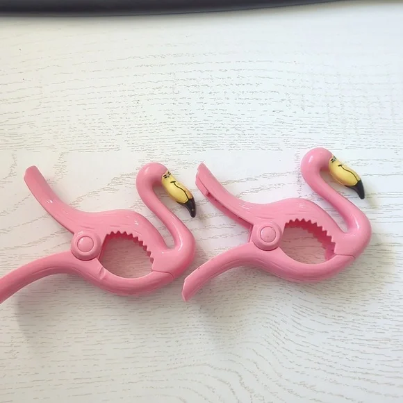 FLAMINGO Towel Holder - 2 Clips O2COOL BocaClip - Picture 2 of 2